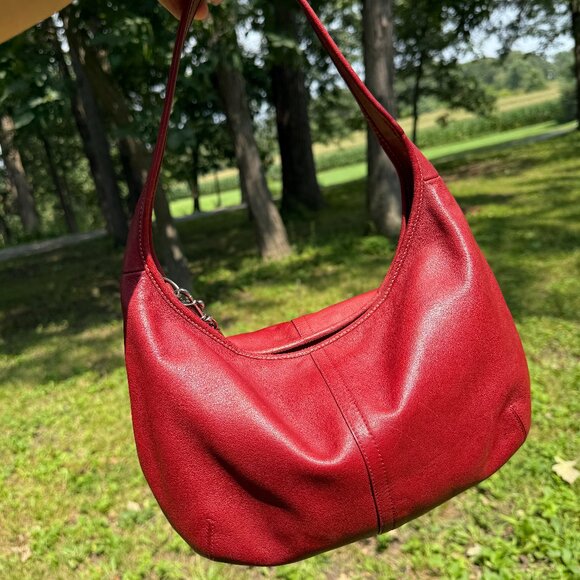 Vintage Coach Red Ergo Hobo 9219 - Picture 2 of 14